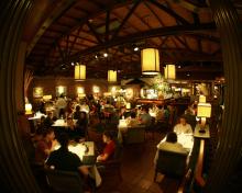 Parkway Grill dining room